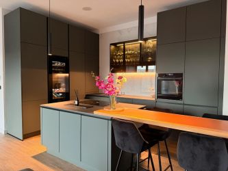 Penthouse 3 camere | 95 mp utili + terasă 29 mp + 2 locuri parcare sub