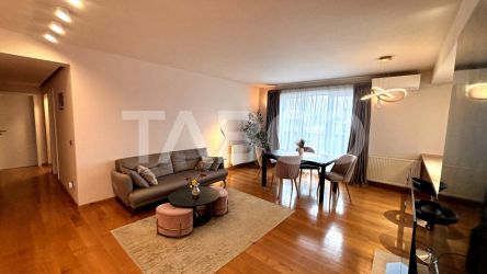 Penthouse 3 camere si doua locuri parcare de vanzare in City Residence