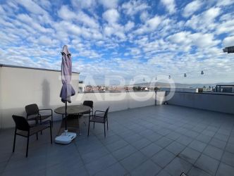 Penthouse 3 camre de inchiriat cu terasa generoasa si loc de parcare