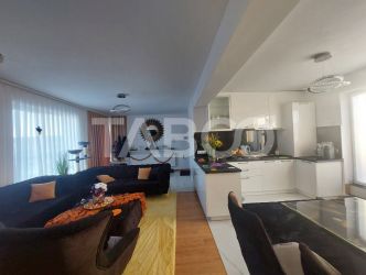 Penthouse 4 camere 102 mp utili mobilat utilat terasa parcare Sebes