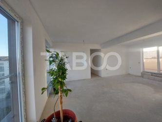 Penthouse 4 camere 2 bai 102mp utili terasa de 79mp parcare Sebes Alba