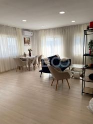 Penthouse de inchiriat cu 3 camere 2 bai terasa de 40mp Doamna Stanca