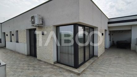 Penthouse de lux de vanzare 4 camere în Sebes