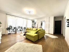Penthouse de vanzare zona Intre Lacuri la cheie cu terasa si parcare