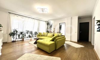 Penthouse de vanzare zona Intre Lacuri la cheie cu terasa si parcare
