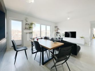 Penthouse la cheie 4 camere de vanzare si terasa in cartierul Iris