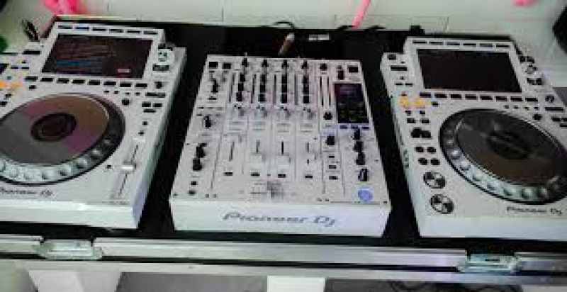 PIONEER CDJ-3000 PROFESSIONAL DJ MULTI PLAYER-1