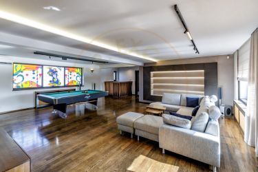  PROPRIETATE PREMIUM - 1431 mp teren, piscina acoperita - Stefanesti, 