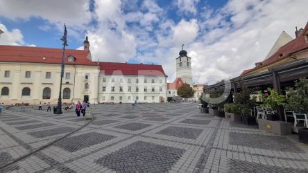 Restaurant de inchiriat cu terasa in Piata Mare din Sibiu