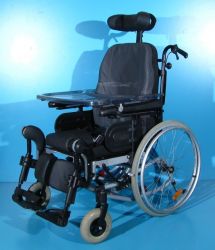 Scaun cu rotile nepliabil pentru adulti