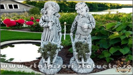 Set statuete grădinari cu roabe, gri patinat, model J6, J7.