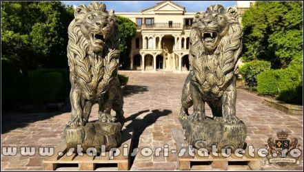 Set statuete lei gigant, auriu patinat, model S66.