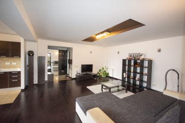 Sisesti - Bucuresti Targoviste-Apartament 3 camere de vânzare – eta