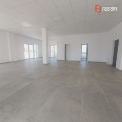 Spatii comerciale pe parter, zona Cora - C1976