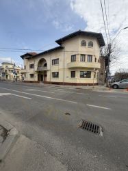 Spațiu birouri / locuință – 181 mp utili, etaj + mansardă în vi
