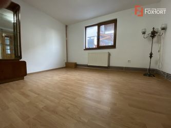 Spatiu Central de închiriat Mosnița Nouă