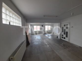 Spatiu comercial 100 mpu CURENT TRIFAZIC locuri parcare Lazaret Sibiu 