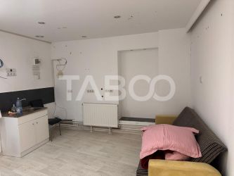 Spatiu comercial 28 mp renovat Orasul de Jos Sibiu de inchiriat