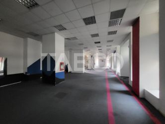 Spatiu comercial 354 mpu utilitati vad pietonal zona Cetate Alba Iulia