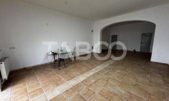 Spatiu comercial 50 mp de inchiriat in centrul Cristianului cu vad bun