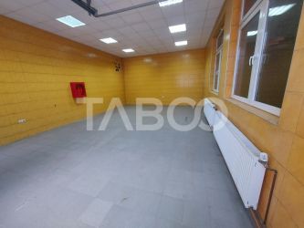 Spatiu comercial 50 mpu de inchiriat usa culisanta parcare Sibiu
