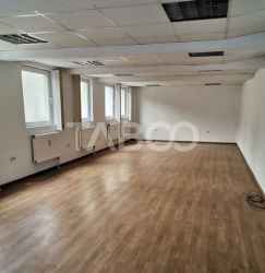 Spatiu comercial 80 mp cu parcare si supraveghere video Terezian