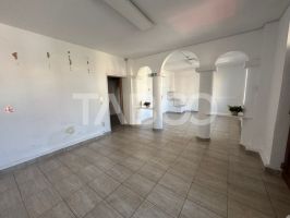 Spatiu comercial de inchiriat 3 camere 80 mpu Calea Dumbravii Sibiu