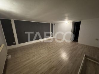 Spatiu comercial de inchiriat 4 camere 85 mpu Central Sibiu