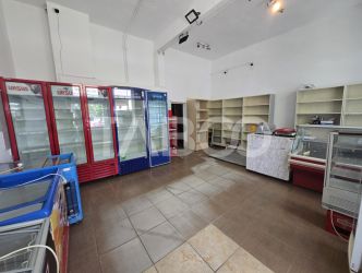Spatiu comercial de inchiriat 64mpu cu vitrina 5m Zona Broscarie Sibiu