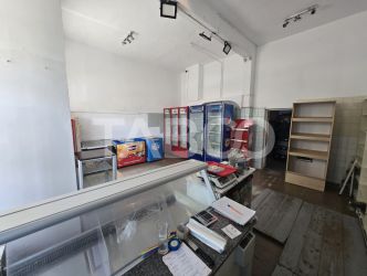 Spatiu comercial de inchiriat 64mpu cu vitrina 5m Zona Broscarie Sibiu