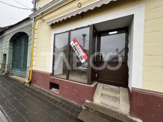 Spatiu comercial de inchiriat in centrul Cristianului cu vad bun