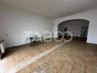 Spatiu comercial de inchiriat in centrul Cristianului cu vad bun