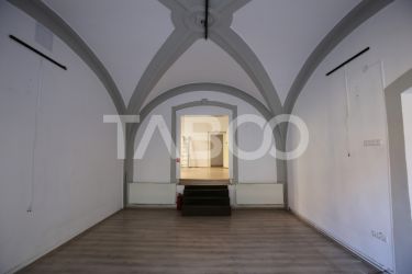Spatiu comercial de inchiriat in zona Centrala 75mpu Sibiu