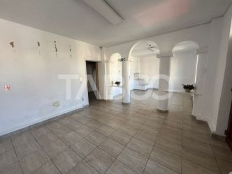 Spatiu comercial la casa 3 camere 80 mpu curte Calea Dumbravii Sibiu