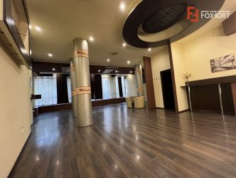 Spatiu comercial, la parter, 100 mp, zona Balcescu - ID C4240