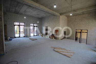 Spatiu comercial nou de inchiriat 270mpu zona centrala Sibiu