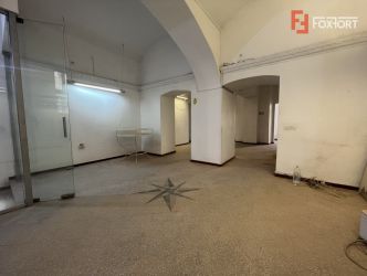 Spatiu comercial, Parter + Demisol, 200 mp, in Piata Libertatii 