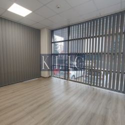 Spatiu comercial Spatiu birouri stradal 201mpu Parter Cedonia Sibiu