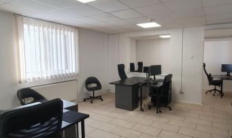 Spatiu de inchiriat, 5 camere   Podu Ros 