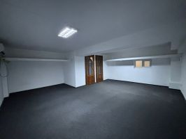 Spatiu de inchiriat, o camera   Nicolina 