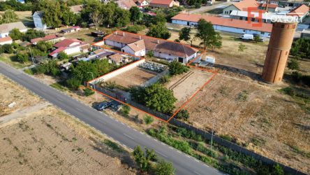 Spatiu de productie, 10 incaperi, 382 mp utili, 1800 mp teren, Peciu N
