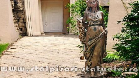 Statuetă domnița cu flori, arămiu antichizat, model S50.