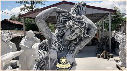 Statuetă Venus, cu părul lung, model S71.