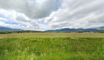 Superb Teren 10.000mp | deschidere 57ml | utilitati