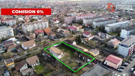 Teren 1702 mp cu casa si garaj / pretabil dezvoltare imobiliara - ID V