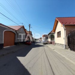 Teren 2400 mp cu deschidere 18 m in Orlat oportunitate investitii