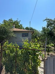 Teren+casa bătrânească de vânzare. Popesti-Leordeni,Ilfov,