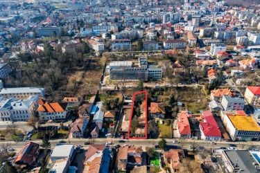 TEREN CU CONSTRUCȚIE DEMOLABILĂ-PITEȘTI-OPORTUNITATE DE INVESTIȚIE