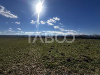 Teren de vanzare 2200 mp cu deschidere de 28 ml