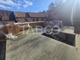 Teren de vanzare 436mp intravilan si fundatie cu proiect casa Rasinari